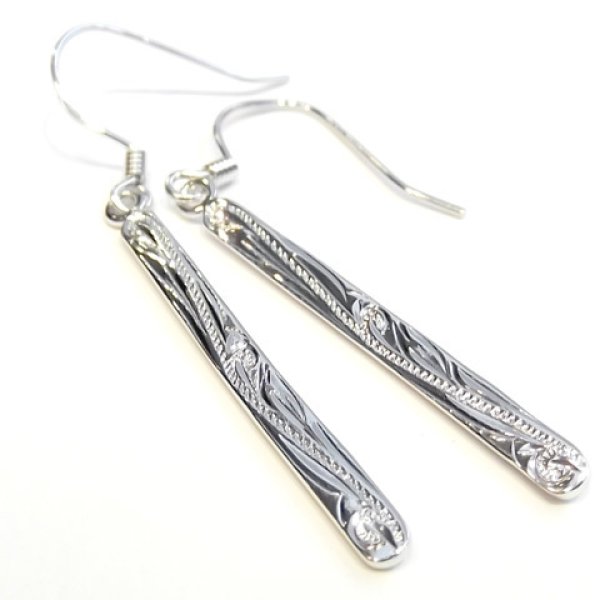 プレートピアス 波プレート シンプル 大ぶりピアス ピアス【Modern】/ハーフC型プレートピアス - Accessory Shop Ouca